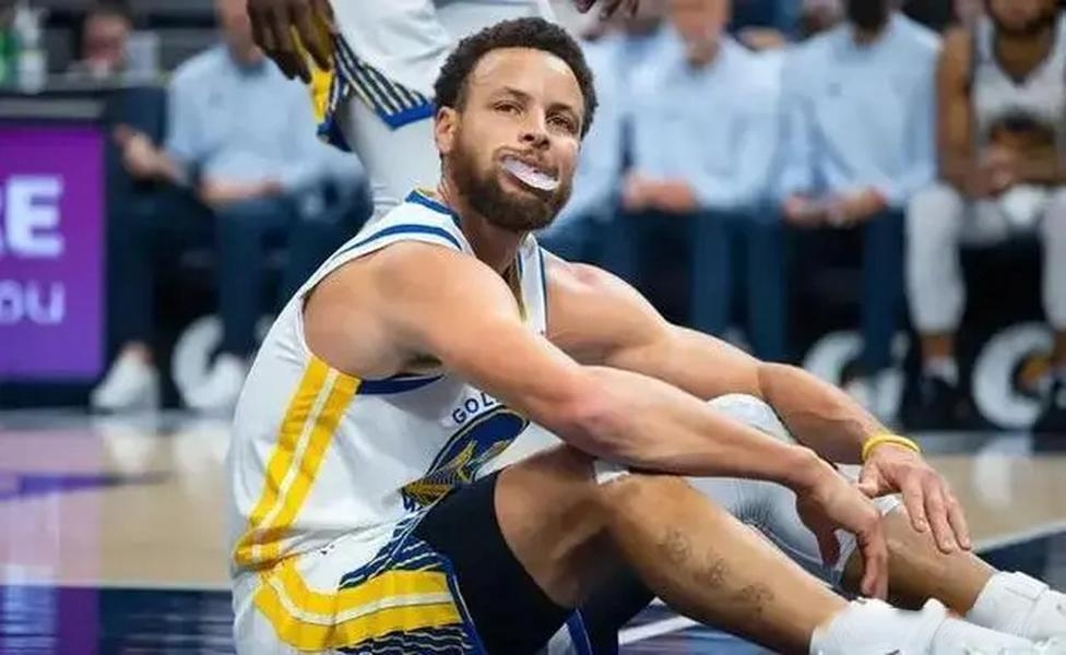 关于库里连续十二场比赛得分超过败北，掘金挑战极限！的信息AYX棋牌竞技